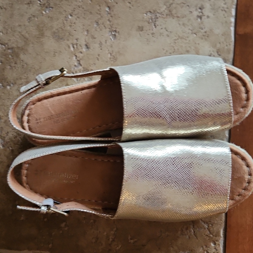 Naturalizer womans praline gold wedge sandal size 8.5 - Picture 7 of 12